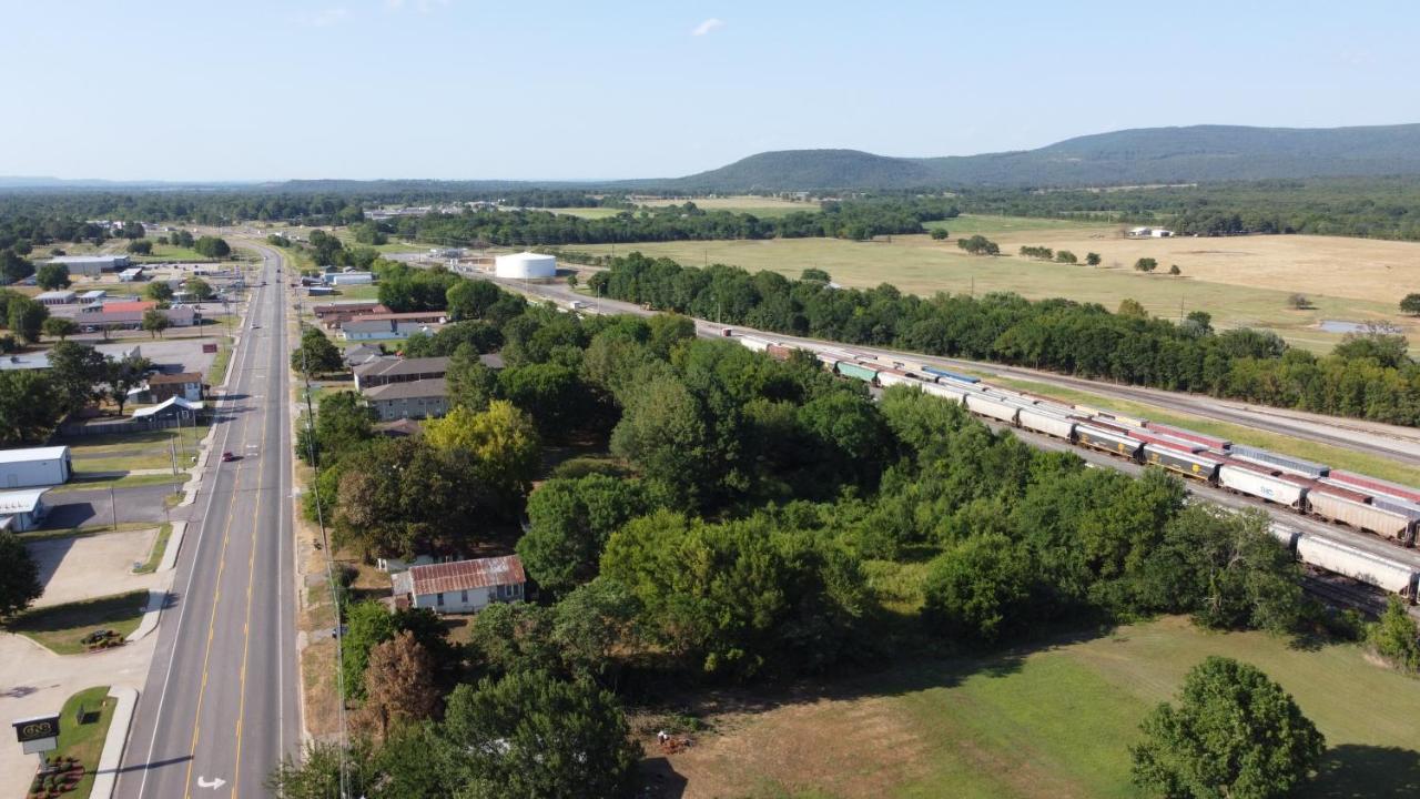 Hodler Inn Heavener エクステリア 写真