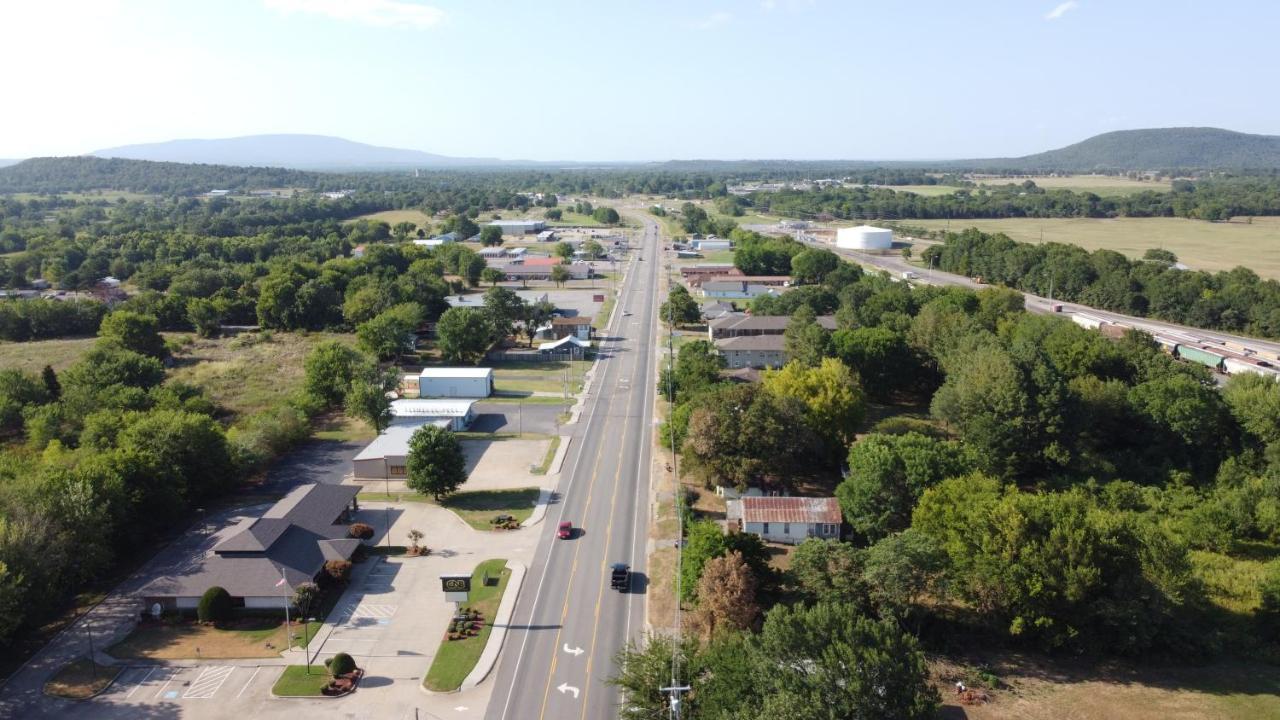 Hodler Inn Heavener エクステリア 写真