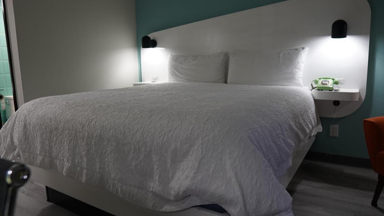 Hodler Inn Heavener エクステリア 写真